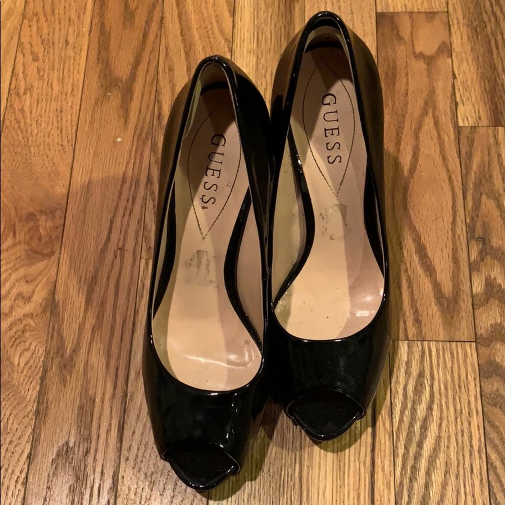 GUESS Peep Toe Patent Leather Pumps